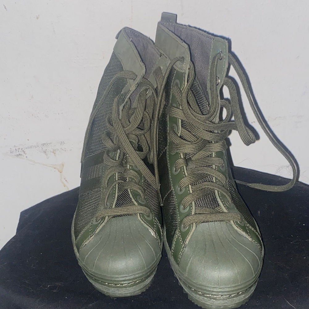 Men’s Adidas Green High-Top sneakers